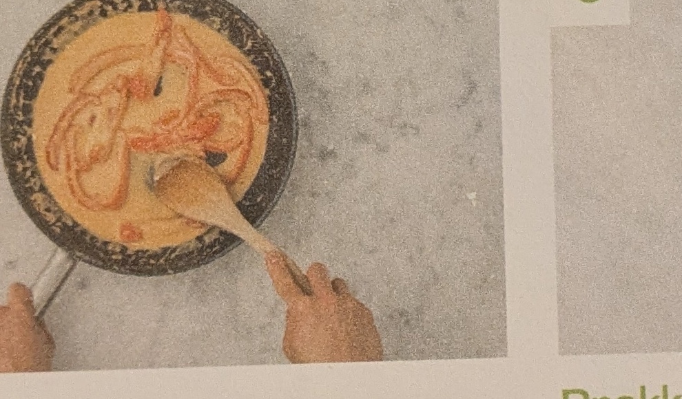 Step: In einer großen Pfanne 1 EL [1,5 EL | 2 EL] Öl...